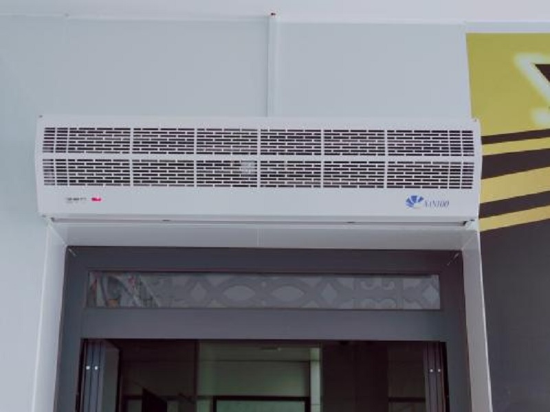 Quạt chắn gió Nanyoo FM-1218X-2/Y (1.8m) - Giải Pháp Chắn Gió Hiệu Quả Cho Không Gian Rộng