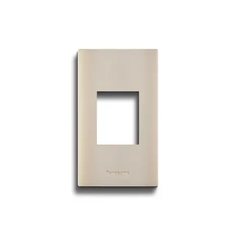 Mặt dùng riêng cho ổ cắm đơn 3 chấu màu vàng ánh kim Panasonic WEVH680290MYZ