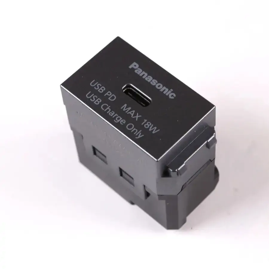 Ổ cắm sạc USB đơn dạng dọc, bắt vít Panasonic WEF108107YH-VN